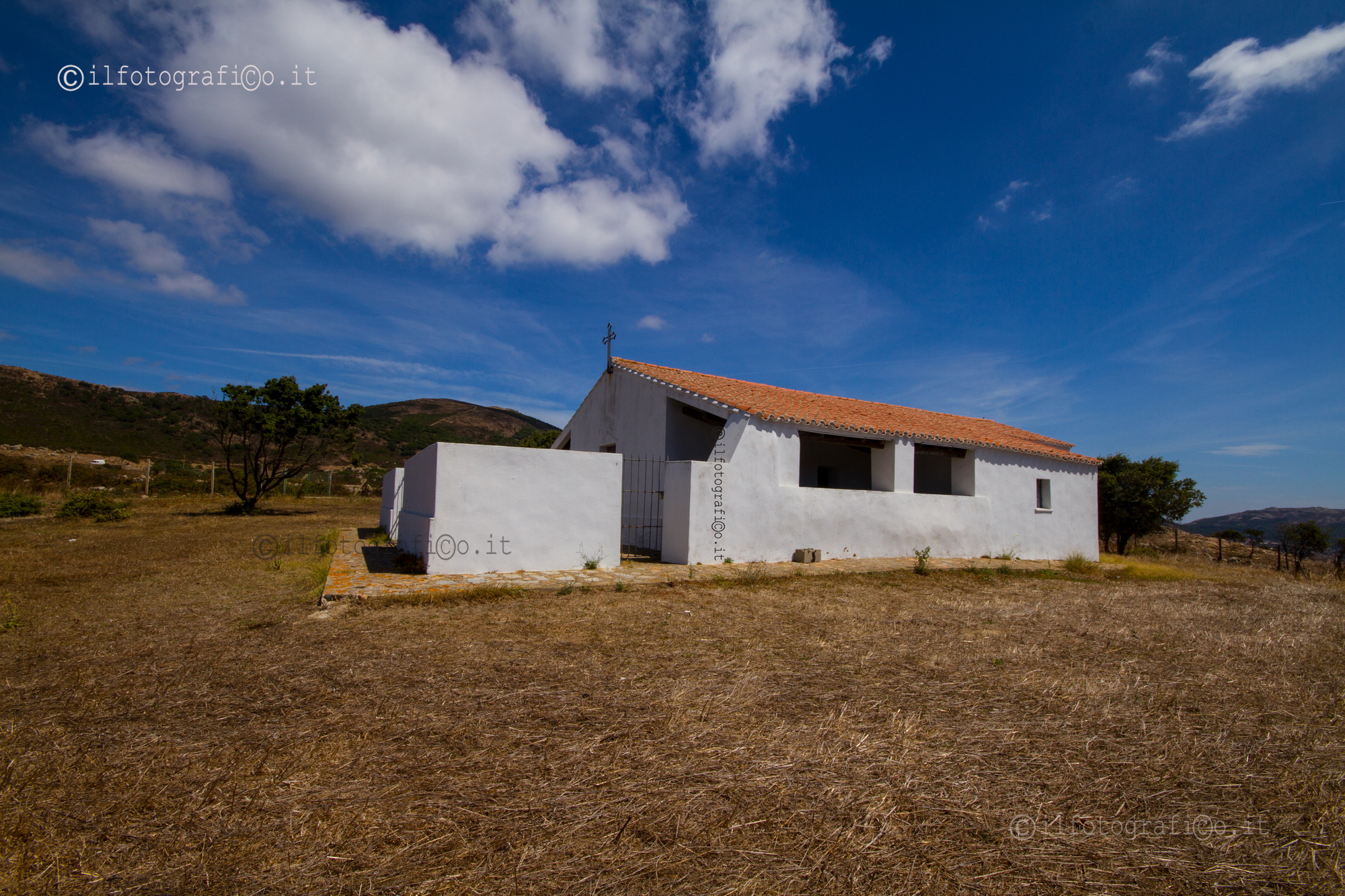 chiesa  campestre della madonna d'itria arbus